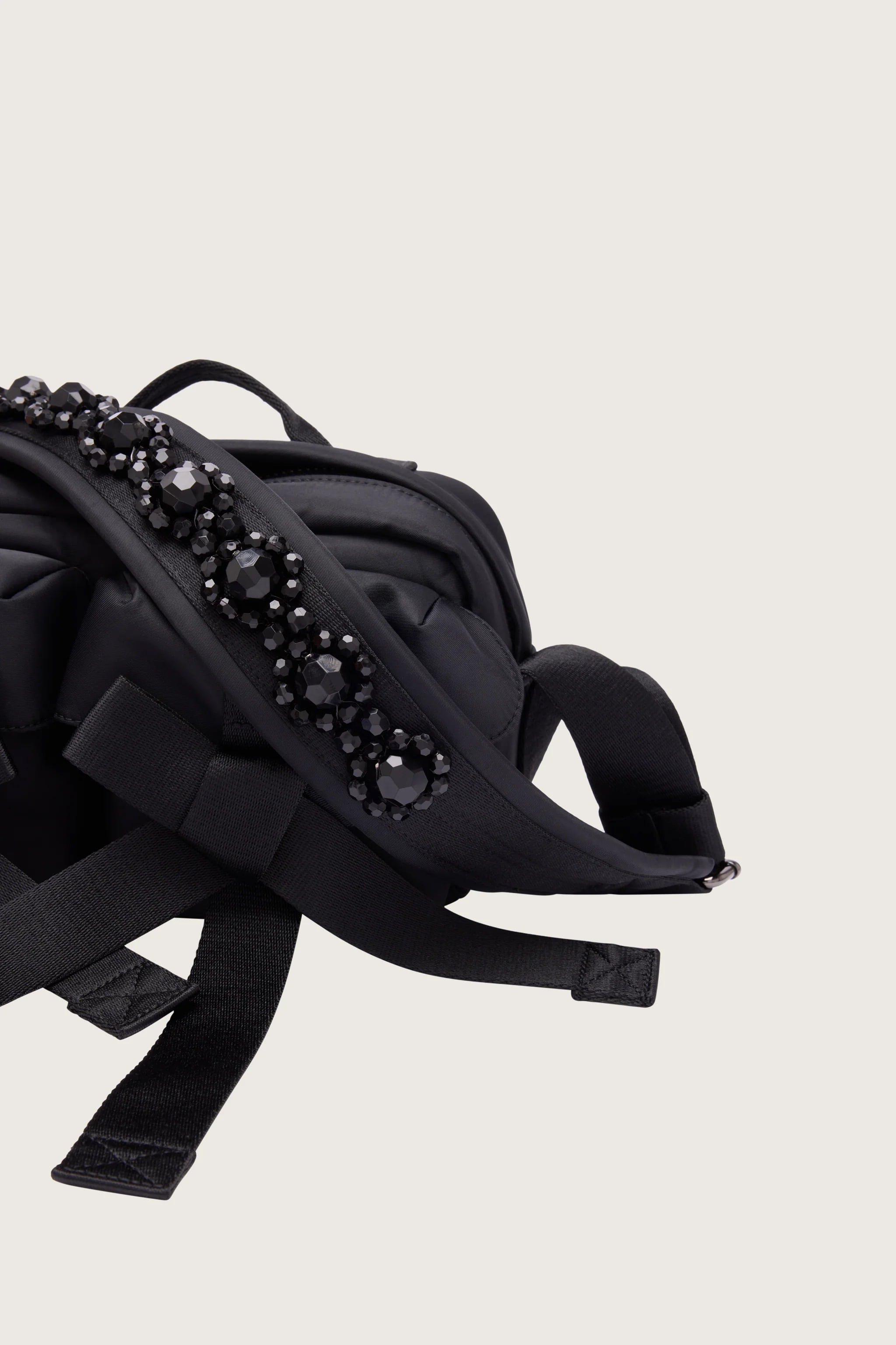 simone rocha バッグ　黒 SIMONE ROCHA(シモーネ ロシャ)のMINI SLING BOW BAG W／ EMB通販