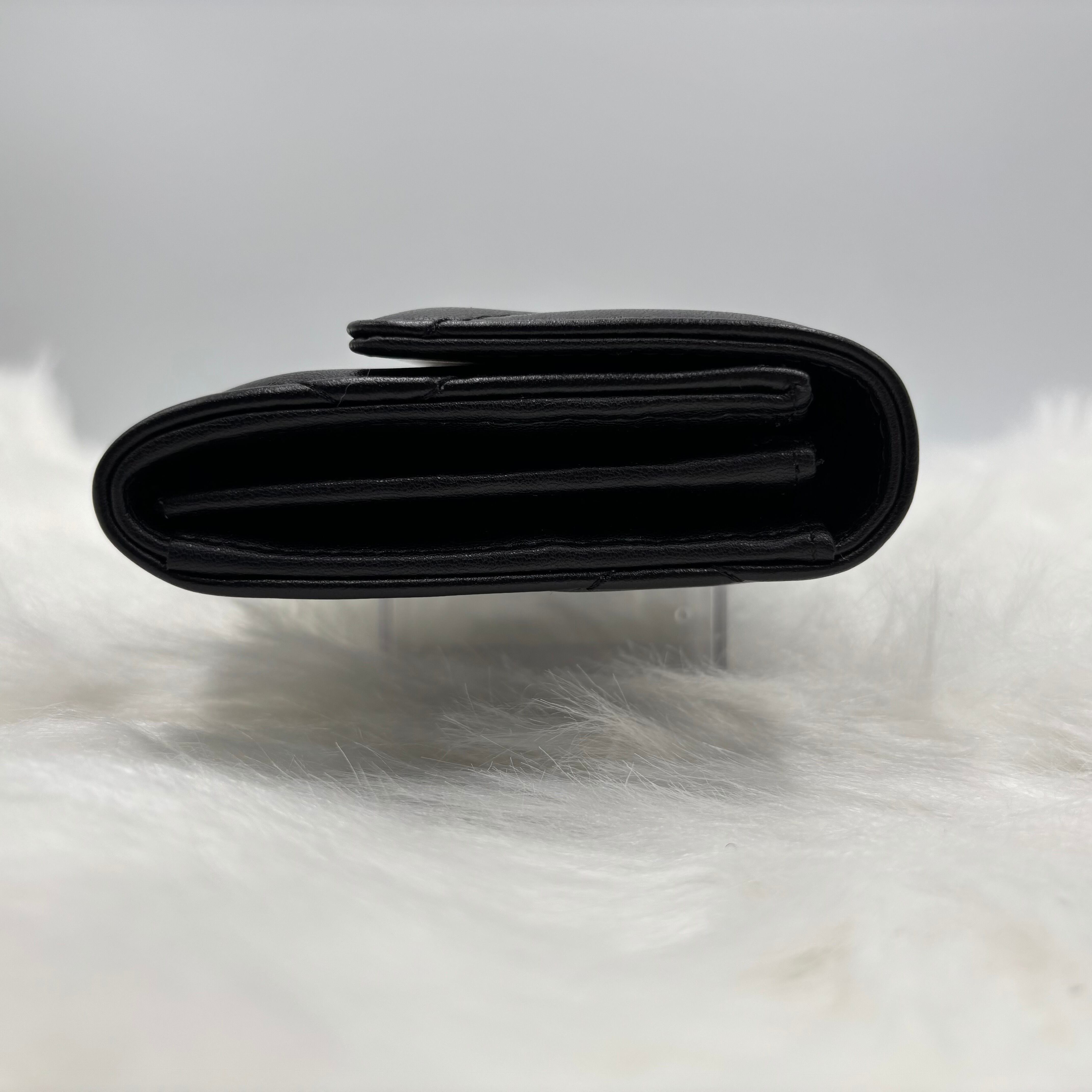 ✨極美品✨CHANEL 19 ディズヌフ ラムスキン フラップ 長財布 黒