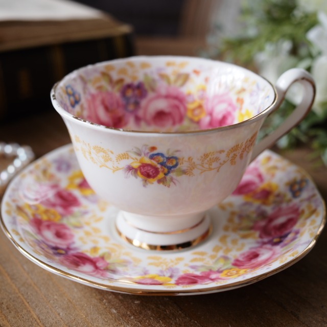 Royal Albert｜ロイヤルアルバート Serena セレナ 小さな花園のカップ＆ソーサー