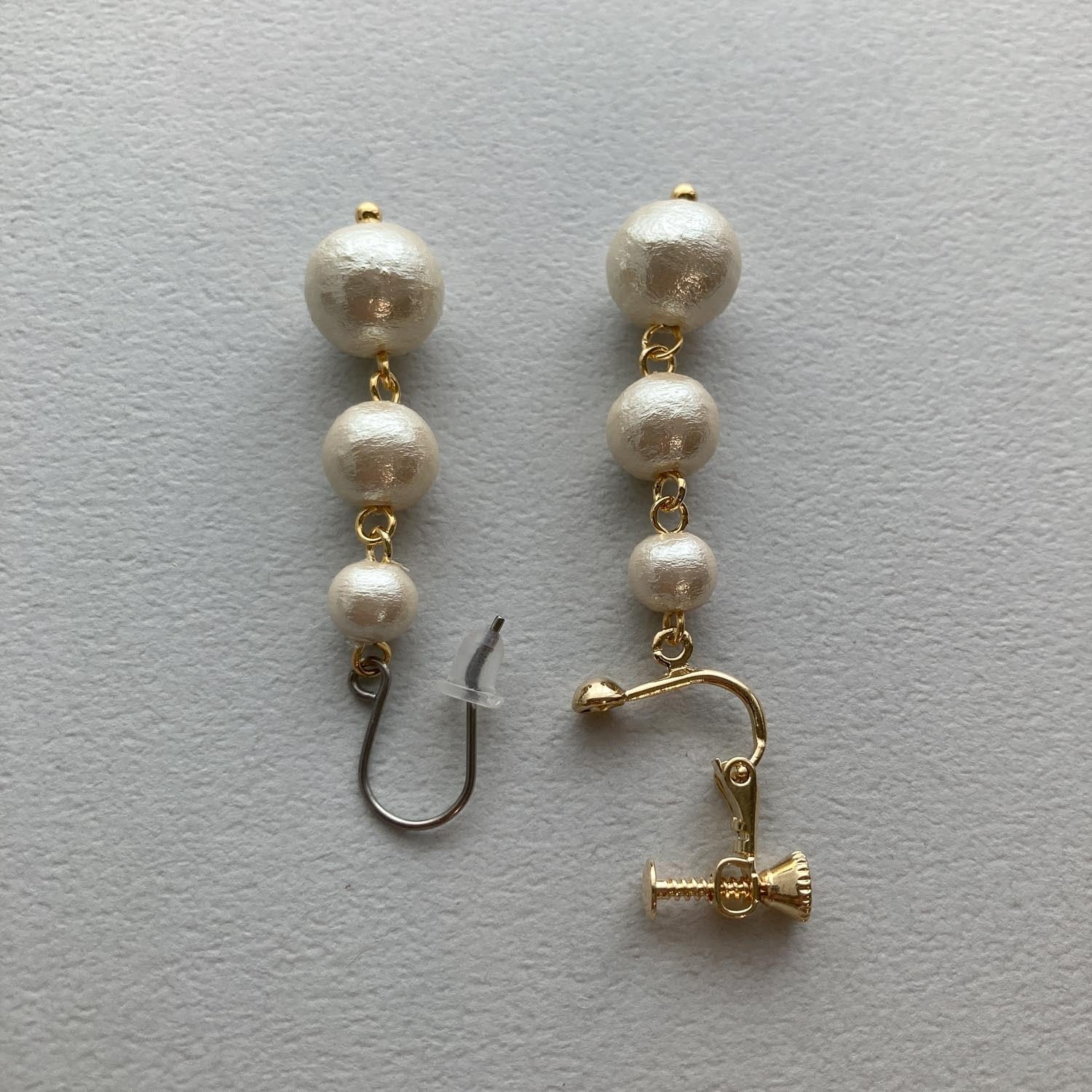 3連コットンパールの〈ピアス/イヤリング〉 | Dua-アクセサリーパーツ