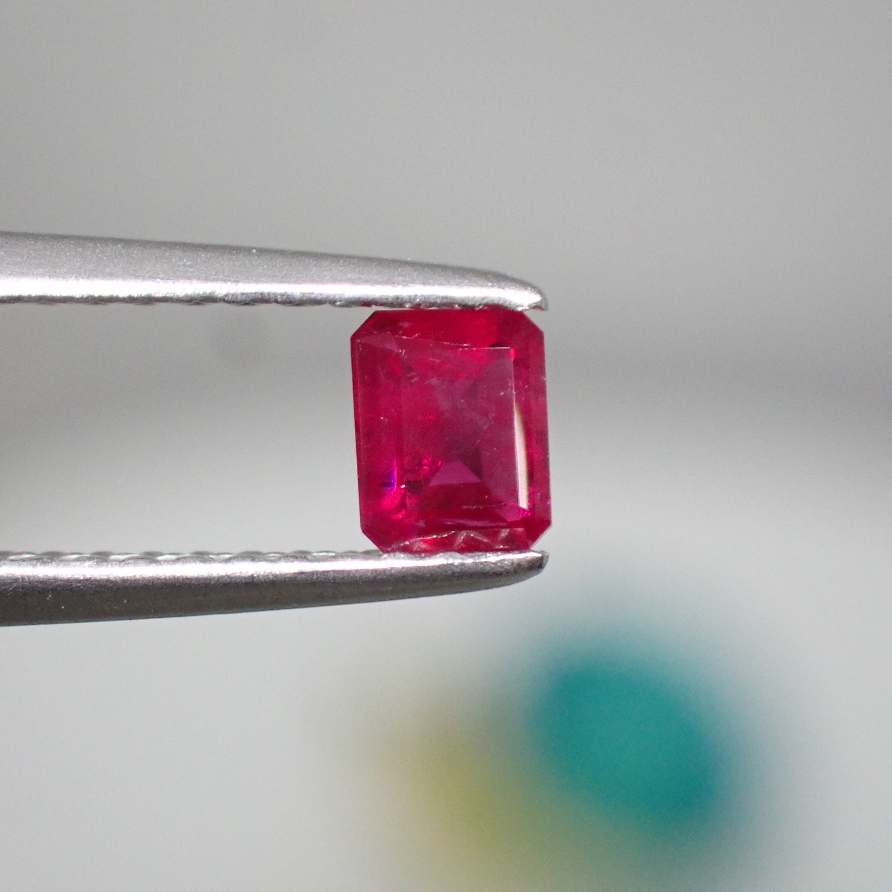 希少なノンオイル☆真っ赤なレッドベリル 0.22ct | 宝石ルース販売 
