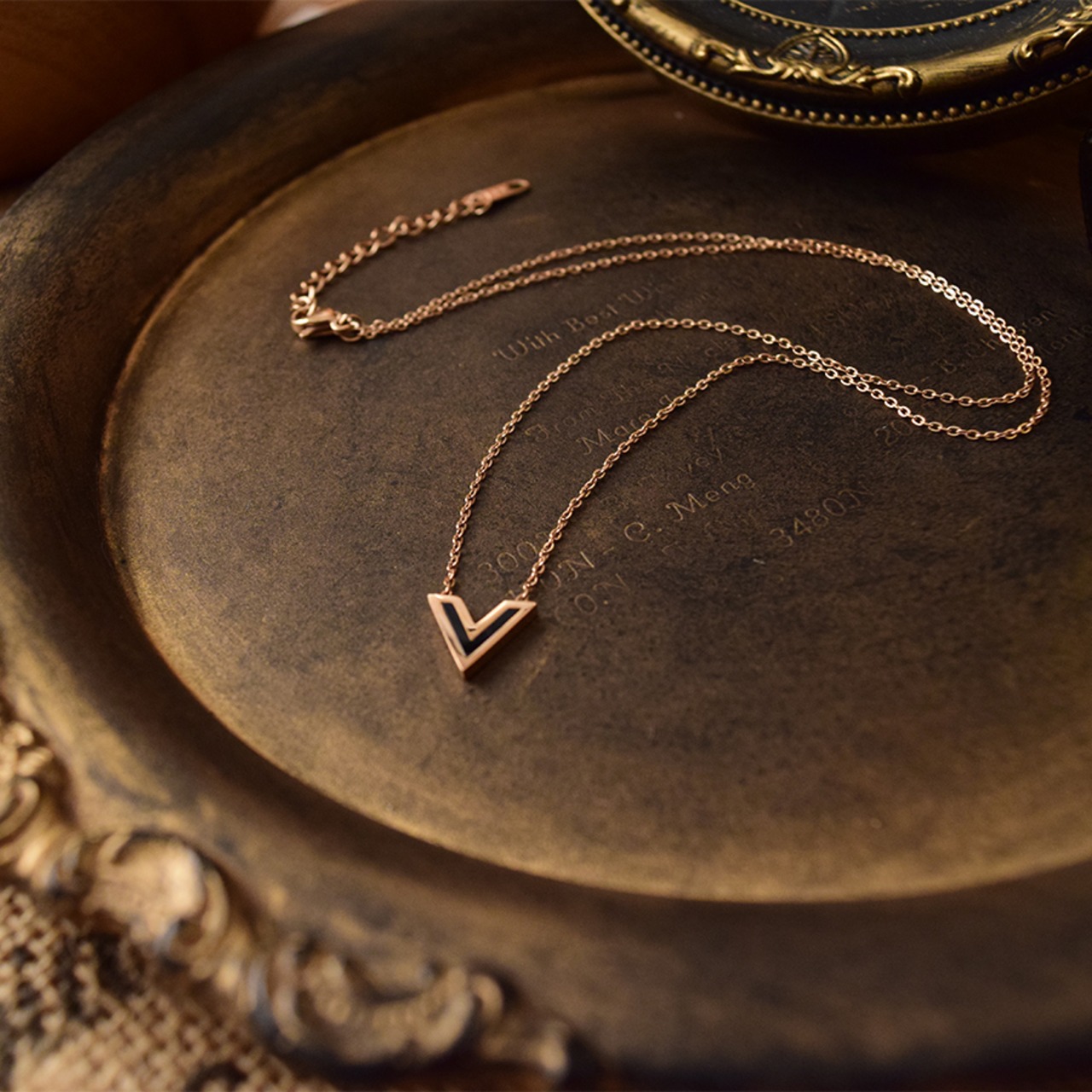 V字ライントップステンレスネックレスPK