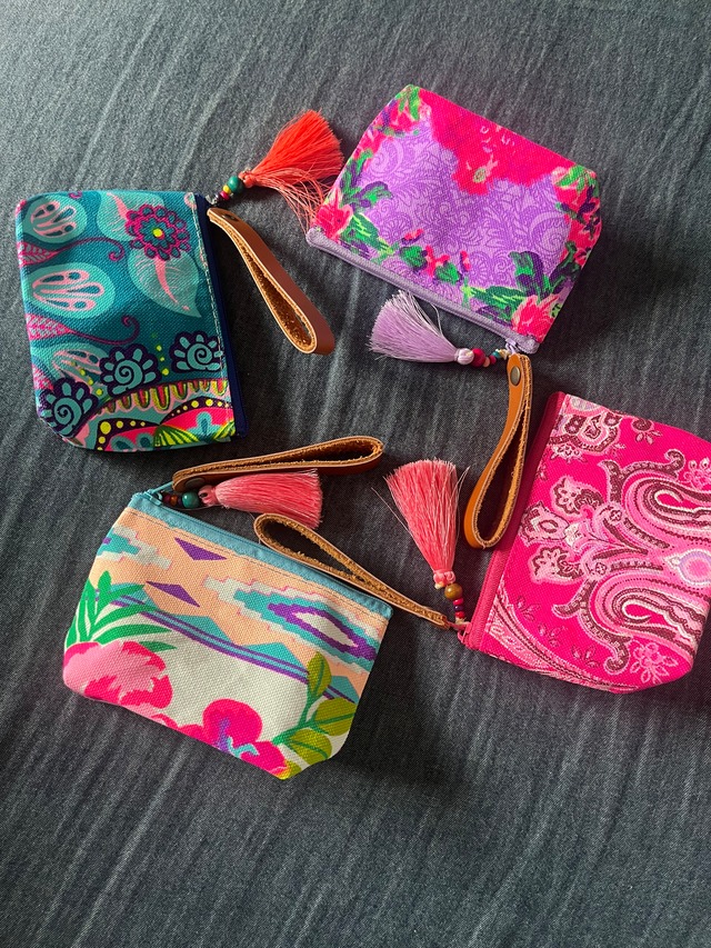 コスメポーチミニマム❤️ラベンダーネオンピンクフラワー×ラベンダータッセル