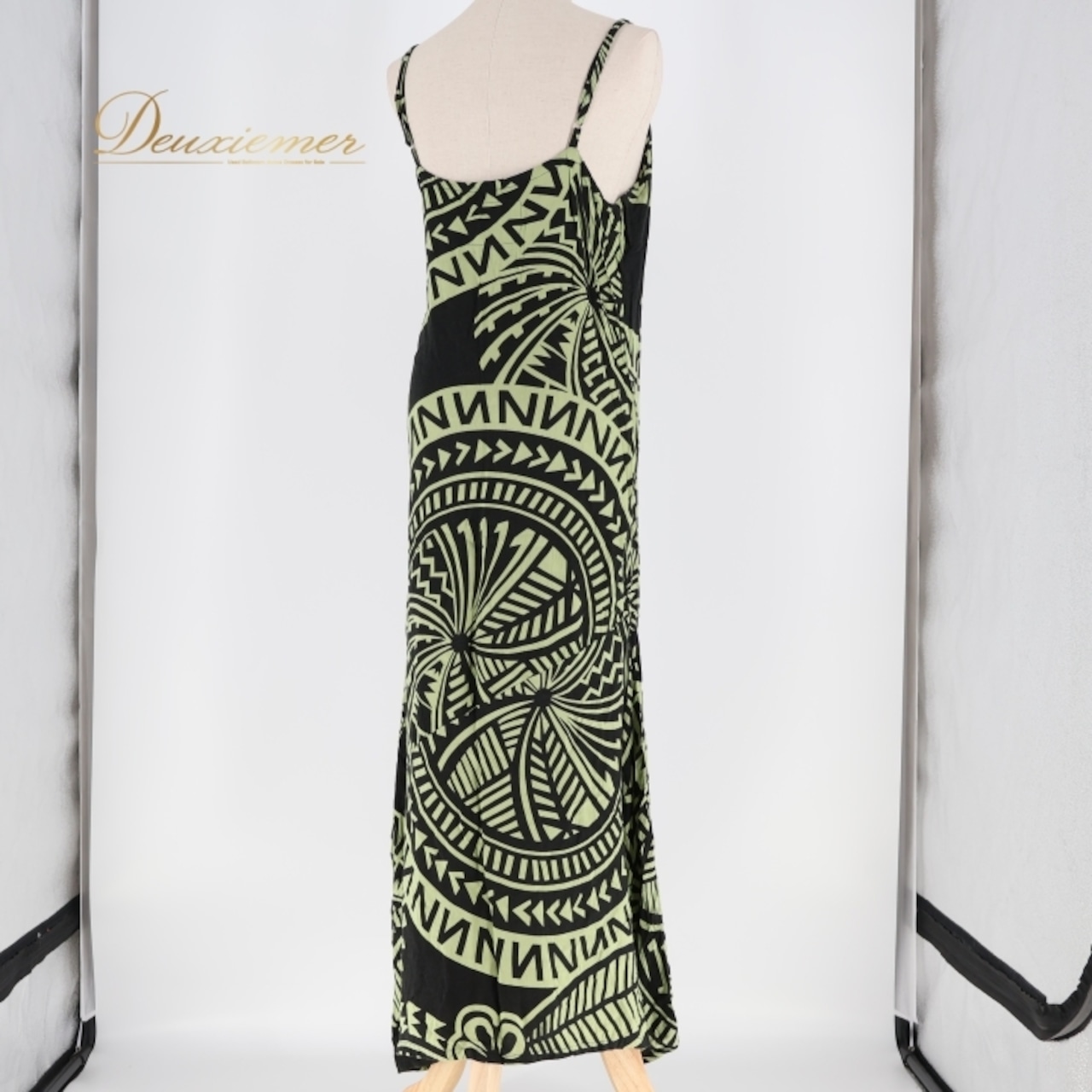 フラダンス 衣装 ワンピース ドレス ブラック系 キャミソールドレス カーキ系 花柄 カヒコ柄 シンプル かわいい 華やか きれい おしゃれ 大人っぽい 黒 緑 ハワイアン アロハ ハワイアンプリント フラ ダンス レッスン 練習 リゾート スポーツウエア