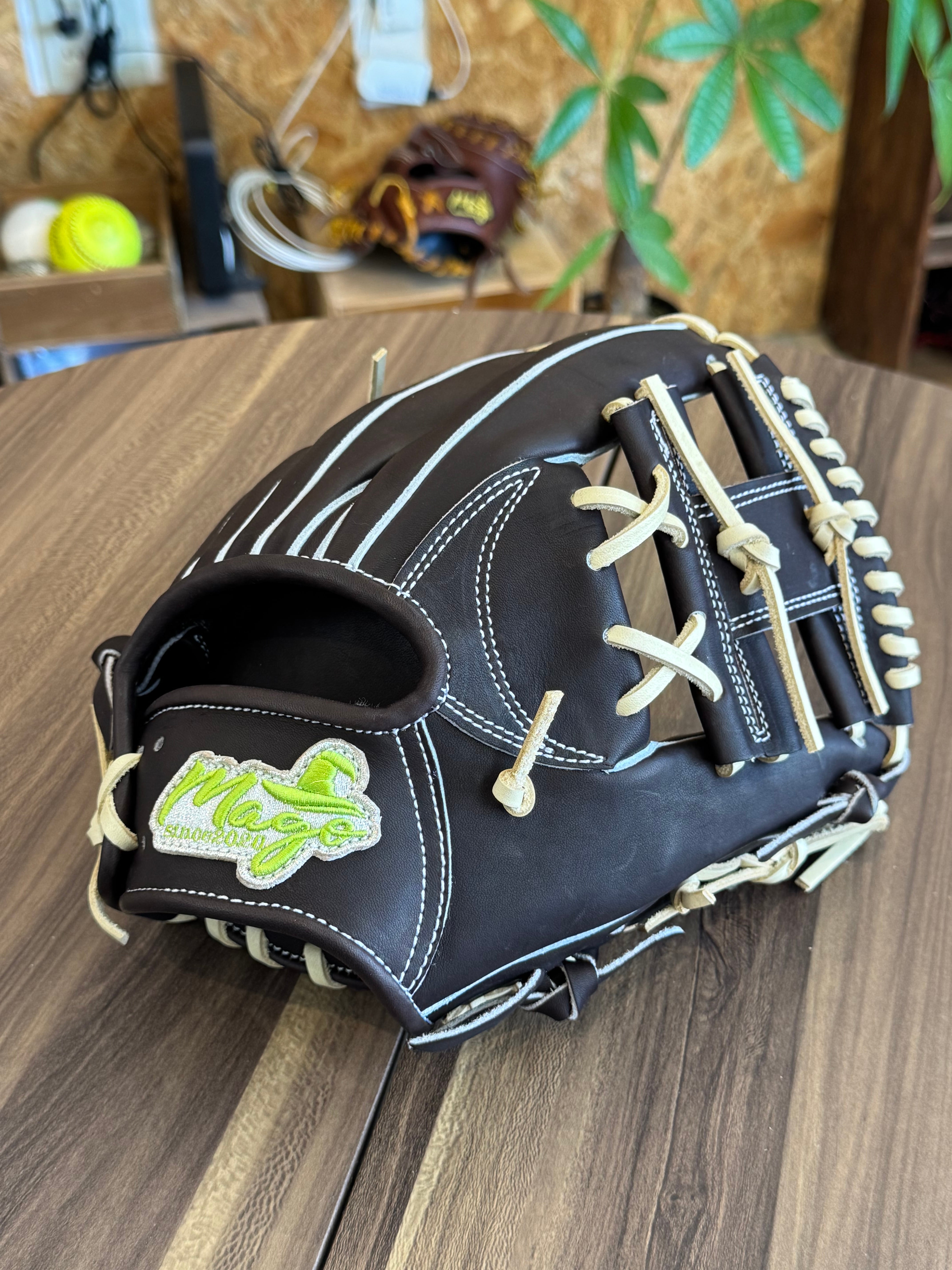 Mago_Glove