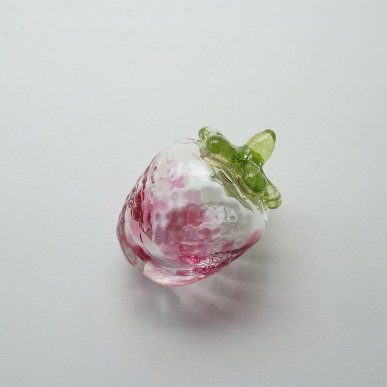 【真野美千代】ガラスのいちご ピンク 15-A