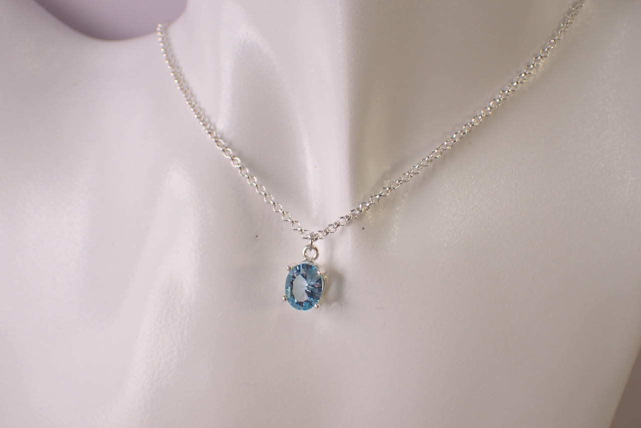 ブルートパーズネックレス　2.11ct [D12‐114]