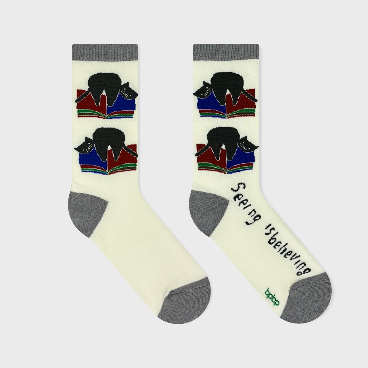【JIN KITAMURA】北村人 SOCKS BLACK CAT ON BOOK ソックス 本の上の黒猫