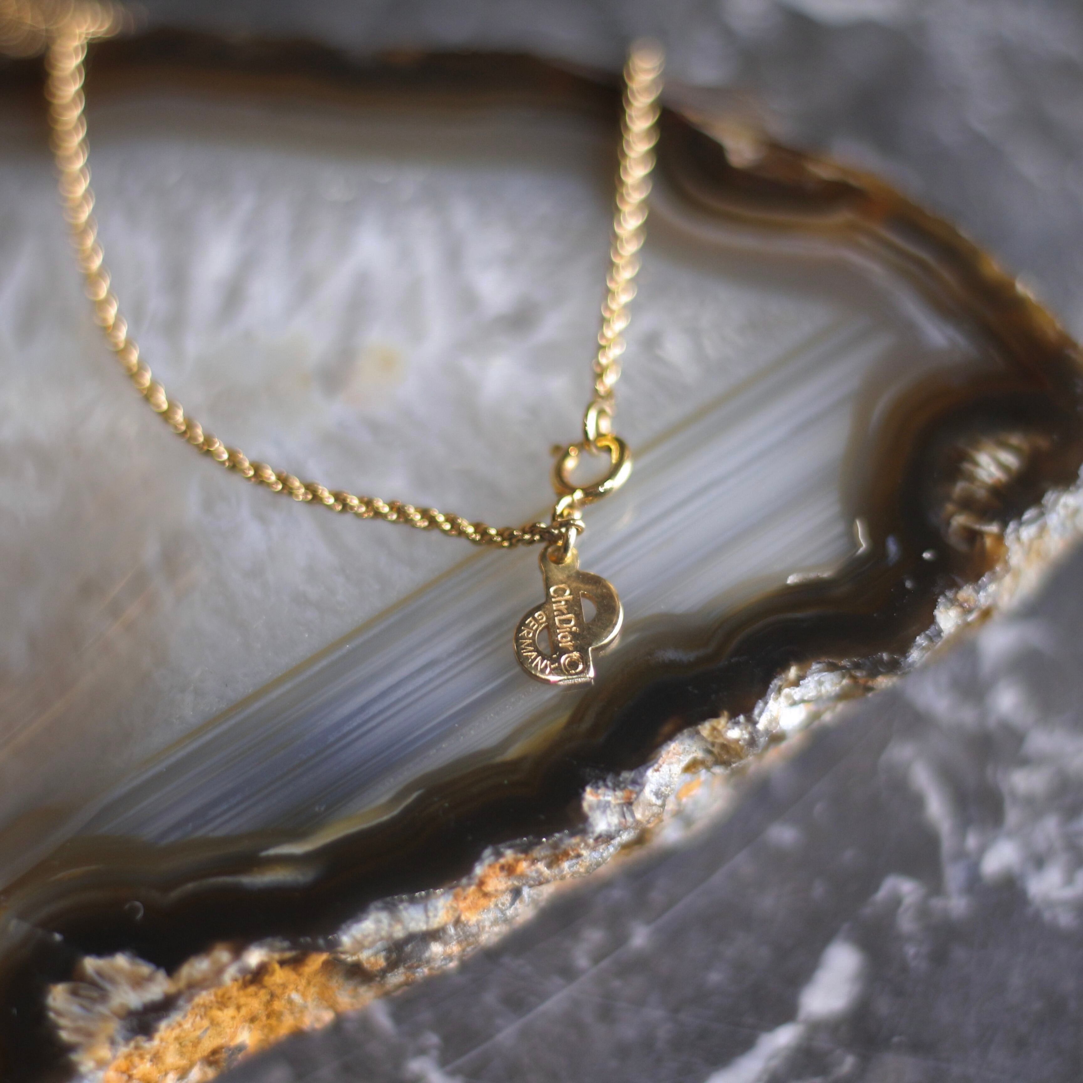 Christian Dior BlJOUX PEARL DESIGN RETRO NECKLACE EARCLIPS SET