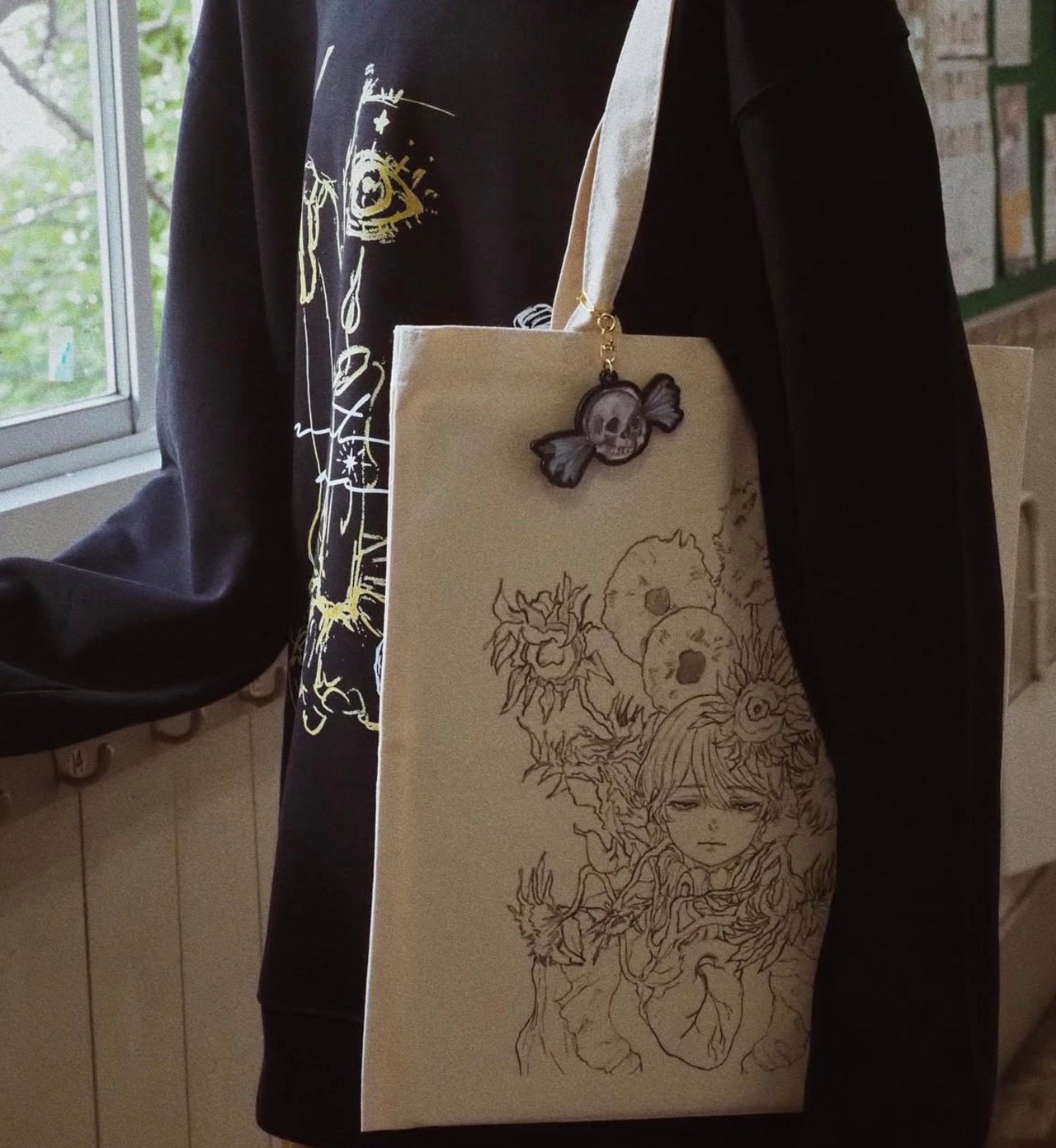 月と太陽のキャンディー　アクリルキーホルダー