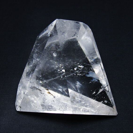 水晶 原石 虹入り 一点物 171-6022