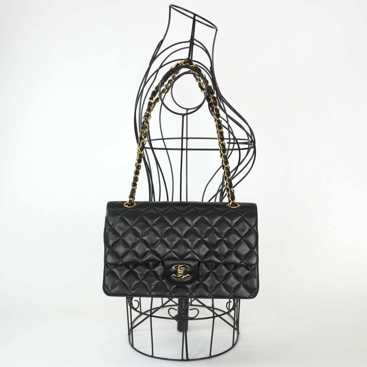 CHANEL シャネル マトラッセ 25 ラムスキン ダブルフラップ ダブルチェーン ショルダーバッグ ゴールド金具 ブラック 4番台