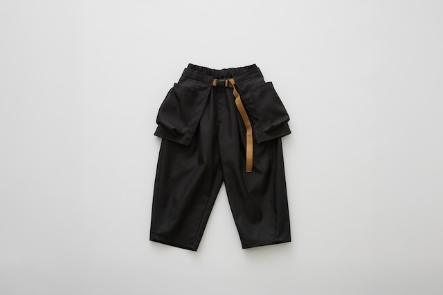 eLfinFolk(エルフィンフォルク)/ Iridescent Gabardine Barrel Pants with Waist Belt Bag / black / 125cm