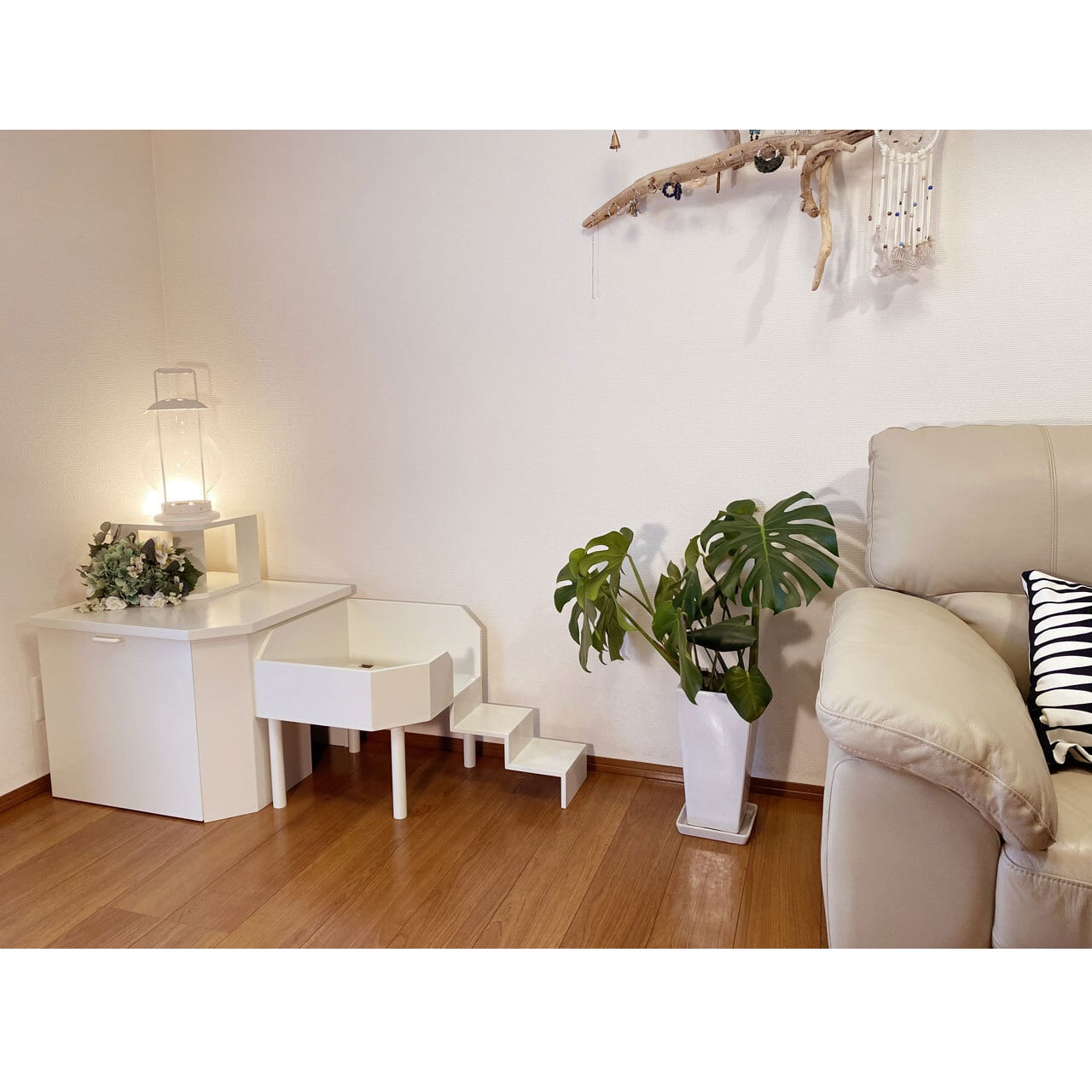 BYGO 猫トイレ ホワイト オシャレ インテリア CATS TOY 猫トイレ 大きめ 飛び散らない ワイド ネコトイレ 大型