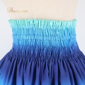 フラダンス 衣装 パウスカート ブルー系 カパリリ 日本製 ハワイアン アロハ グラデーション Kapalili レッスン 練習 フラ ダンス さわやか 華やか 鮮やか かわいい おしゃれ 上品 大人っぽい シングル スカート ブルー グラデーションスカート 大人 おしゃれ衣装 カジュアル フレアスカート 練習着