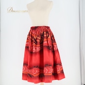 フラダンス 衣装 パウスカート レッド系 シングル カヒコ柄 ツーカラー シンプル かわいい 華やか 鮮やか 明るい 目を引く 赤 黒 ハワイアン アロハ ハワイアンプリント フラ ダンス レッスン 練習 ブラック系 リゾートスタイル パーティー おしゃれ
