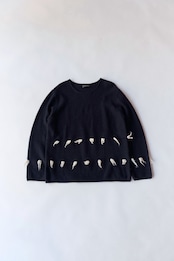 Chorogi motif black sweater