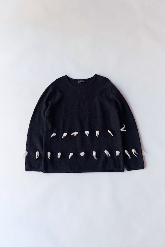 Chorogi motif black sweater Chorogi motif black sweater