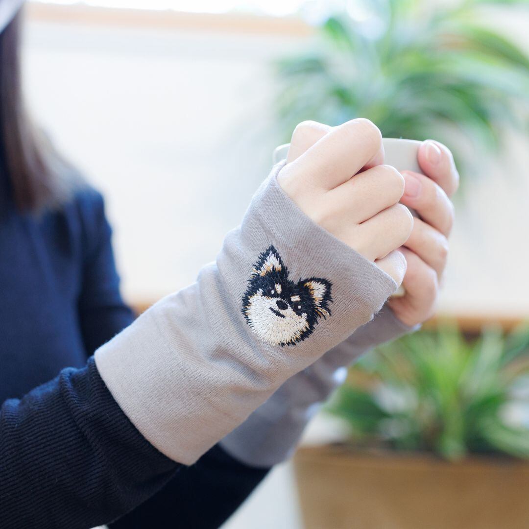 犬リストマフラー】チワワ／東かがわの手袋職人がつくった /222猫の日