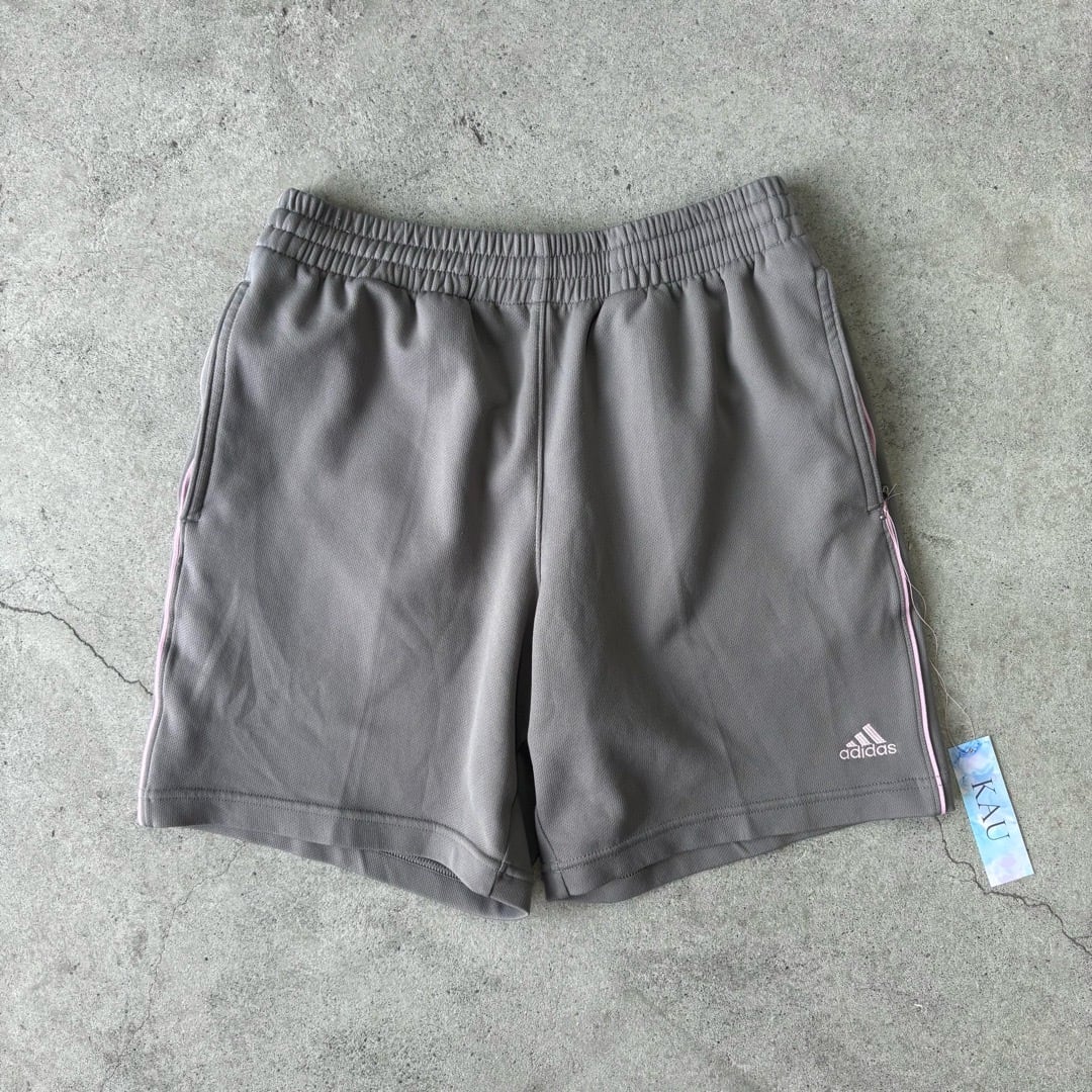 adidas 赤黒 ストライプ タンクトップ ショートパンツ