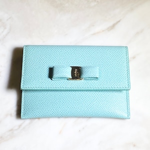 SALVATORE FERRAGAMO leather card case “vara bow”