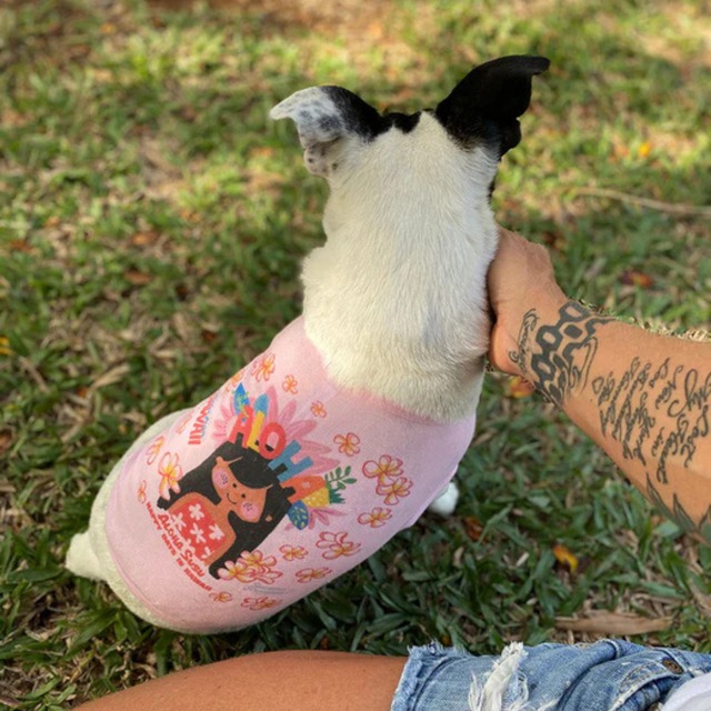 ALOHA SUSU Dog Tシャツ / Suzanne Jennerich