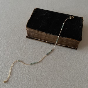 エメラルドのステーションブレスレット