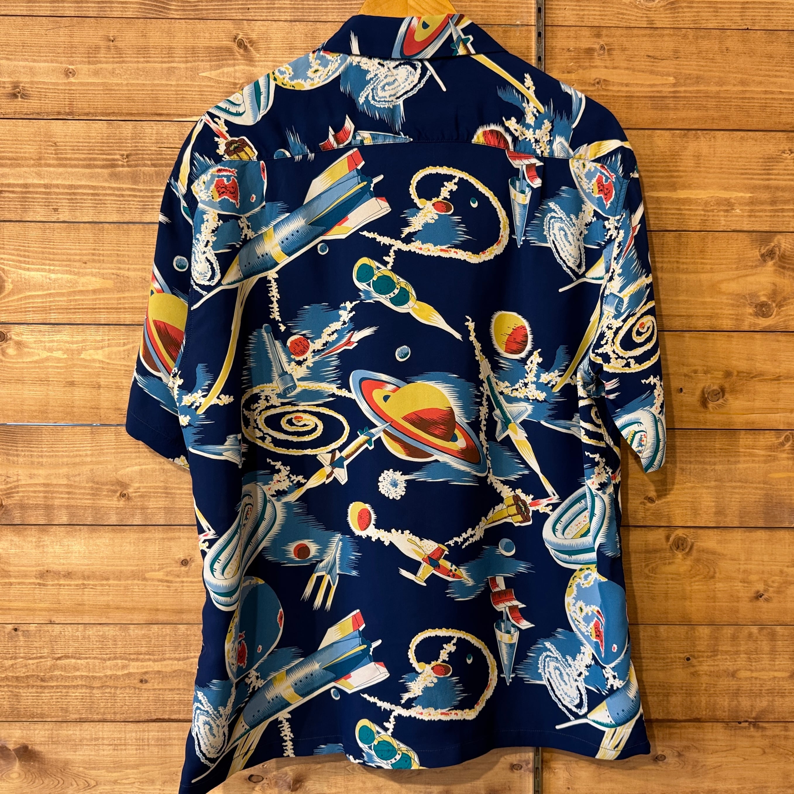 SUN SURF SPECIAL EDITION “THE SPACE SHIP” NAVY | JEANSHOUSE SOEN