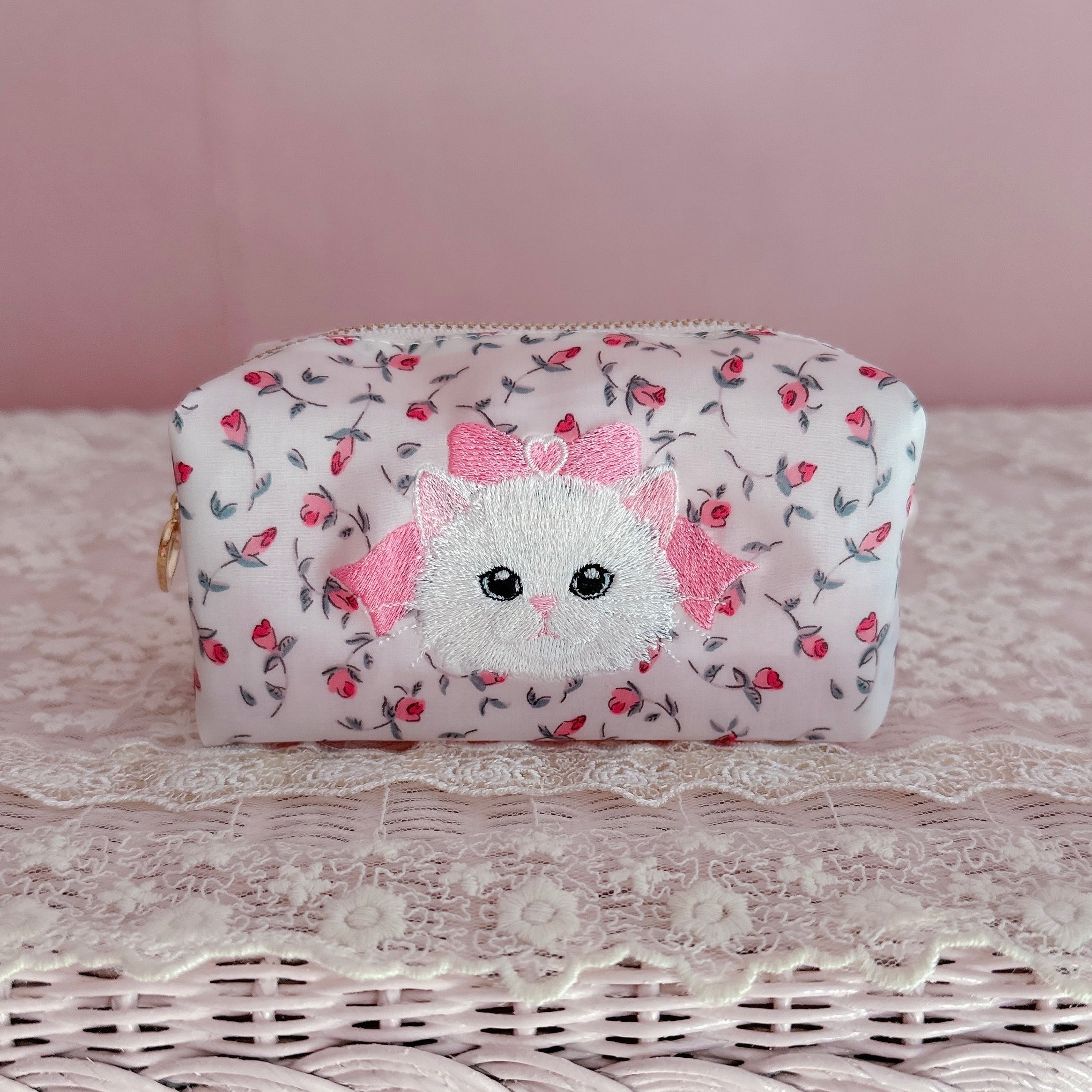 White Cat キャラメルポーチ / Liberty Floating Flora