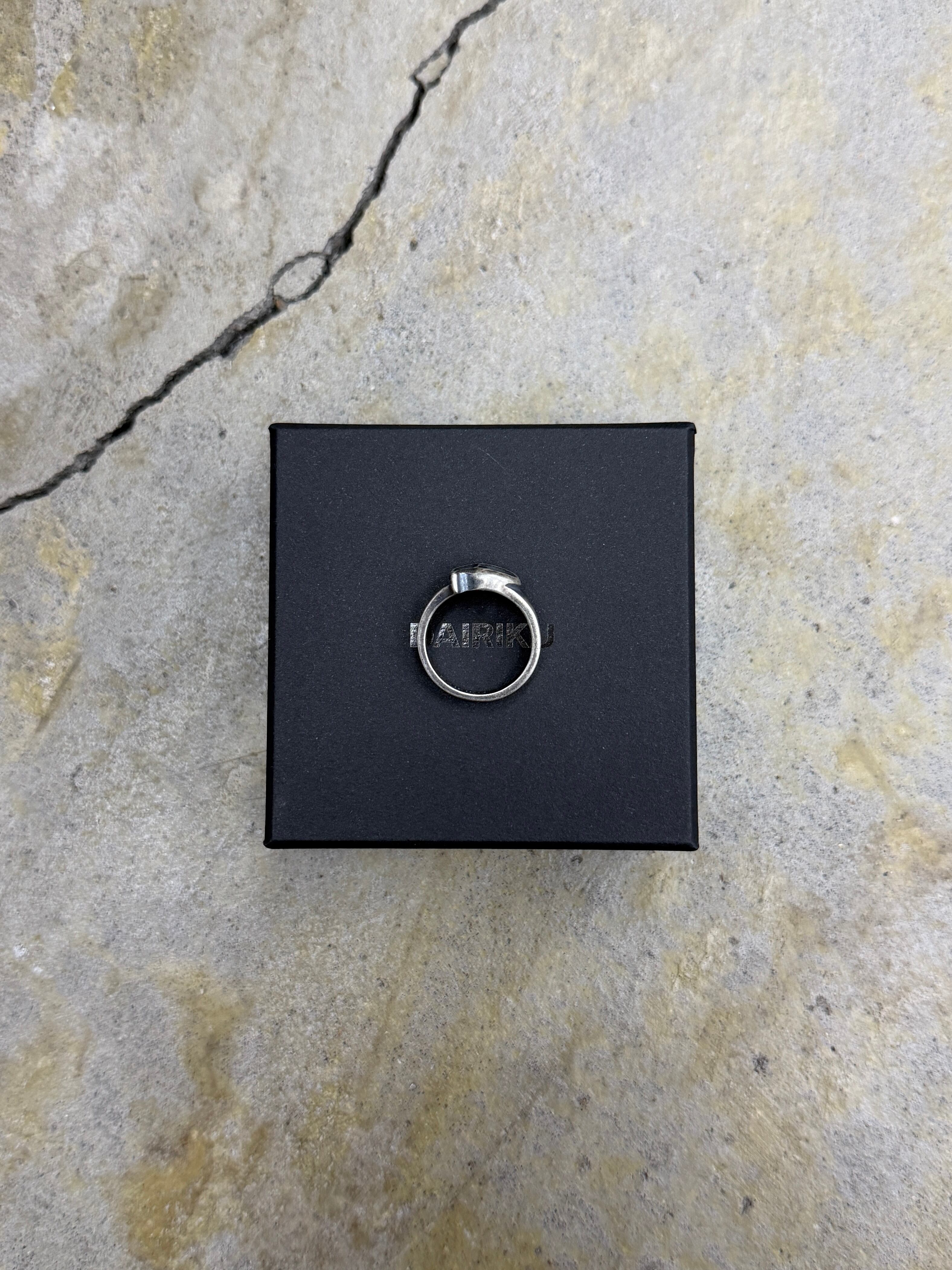 DAIRIKU | D Silver Ring | Antique | HOWDAY