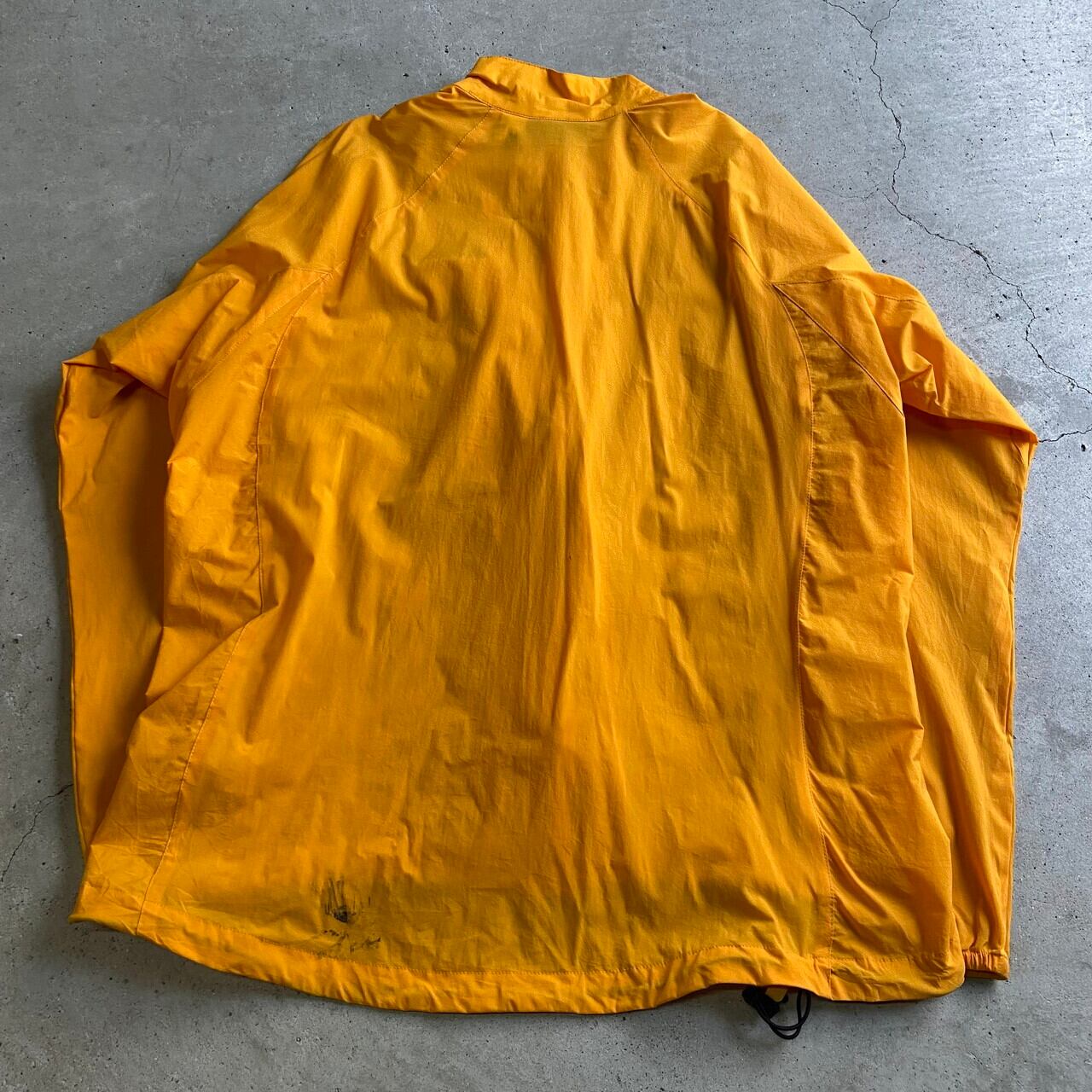 Patagonia ナイロンジャケット　パタゴニア　イエロー 3015008563348063_01_9804w.jpeg