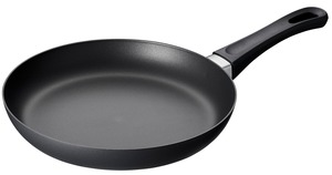 【努力特価】SCANPAN スキャンパン フライパン 24cm Classic 24001200