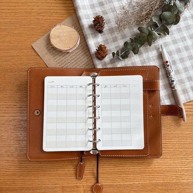 ミニ6穴サイズ/見開きフリーマンスリーリフィル