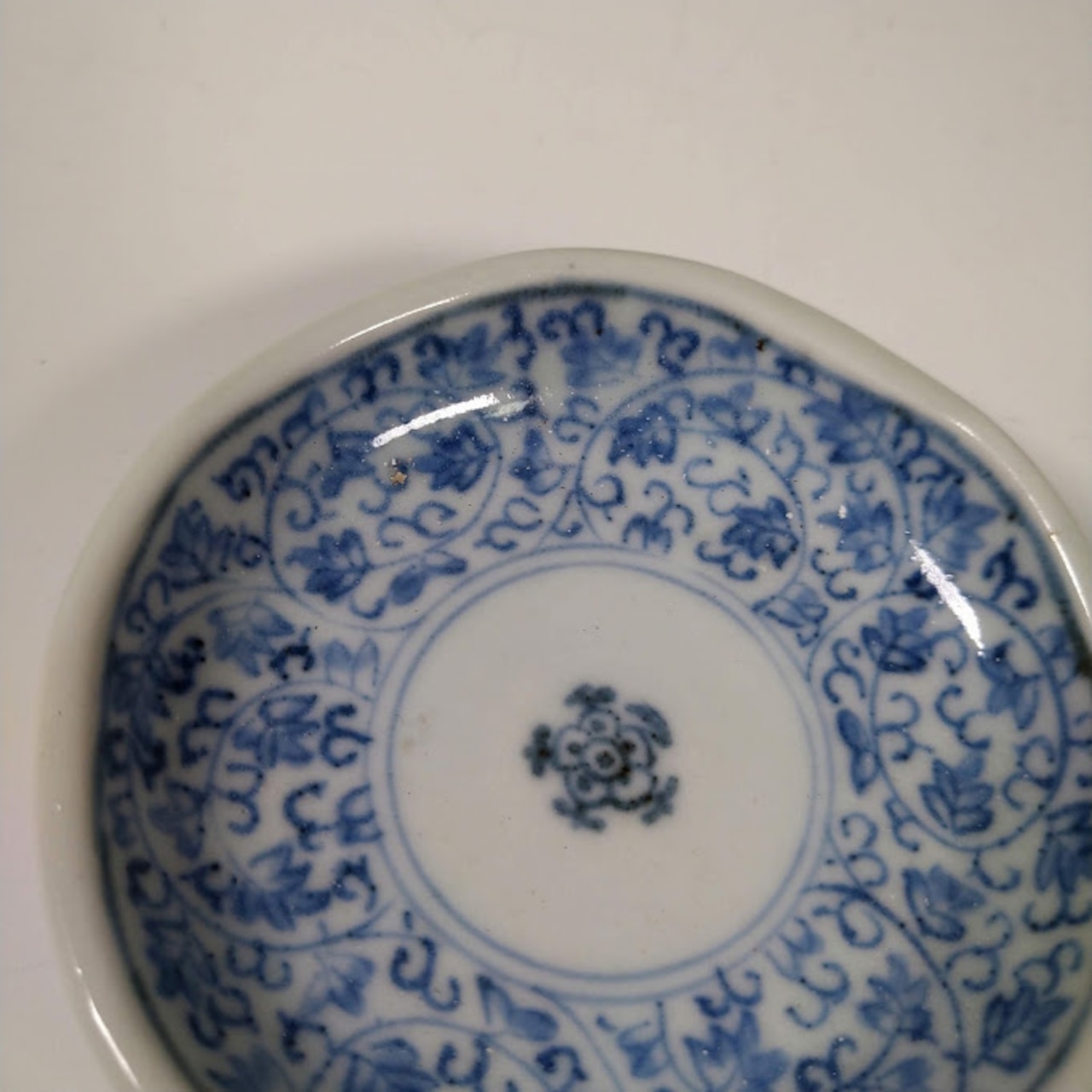 伊万里 微塵唐草文 みじん唐草 豆ざら まめざら 見込五弁花 豆皿 伊万里 微塵唐草文 みじん唐草 豆ざら まめざら 見込五弁花 豆皿