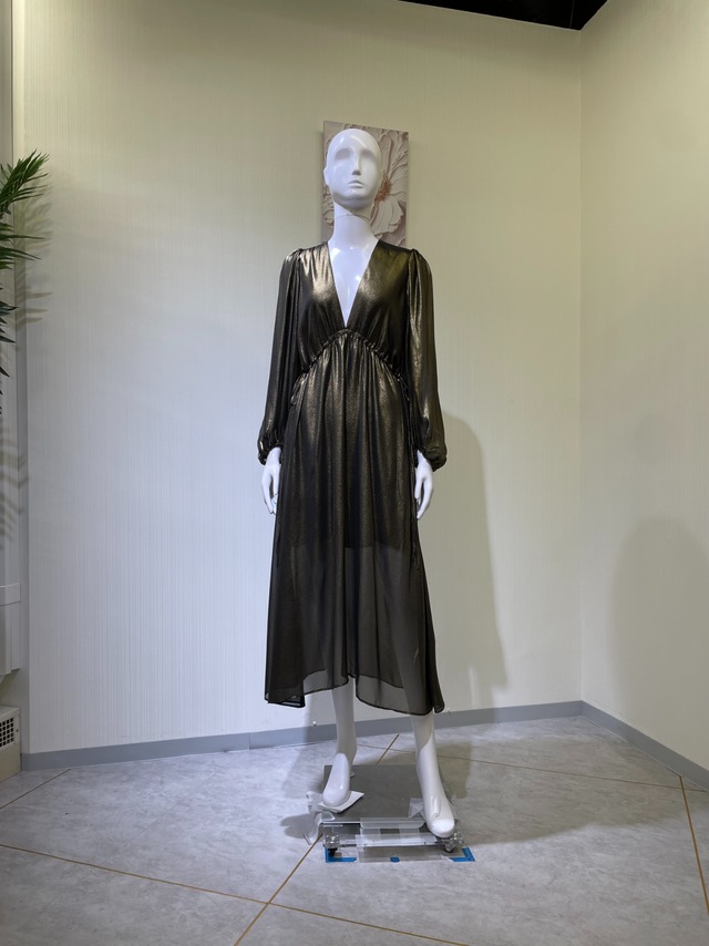 【新品DRESS 4908】メタリック 光沢 ディープVネック バックカットアウト ミモレ丈 フレア ロングドレス ブラウンゴールド【TOPSHOP】