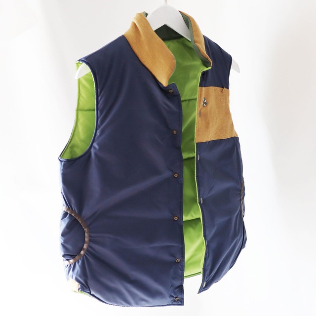《Exclusive Pricing》リバーシブル パディング ベスト｜Reversible Padding Vest｜ネイビー(マスタード・ポケ)×ライムグリーン｜Mサイズ