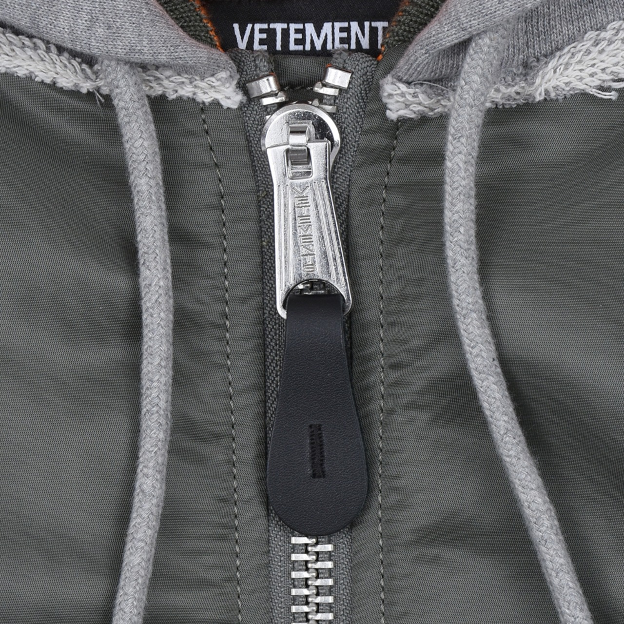 【VETEMENTS】BOMBER WITH ATTACHED HOOD - 8