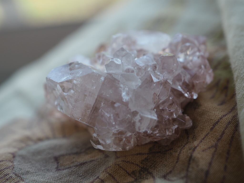 ファントム✨ 苺水晶 ストロベリー クォーツ ファイヤー ラフストーン