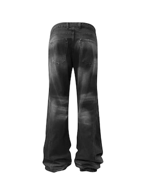 【TH4SWE】Cracked Whisker Washed Flared Jeans