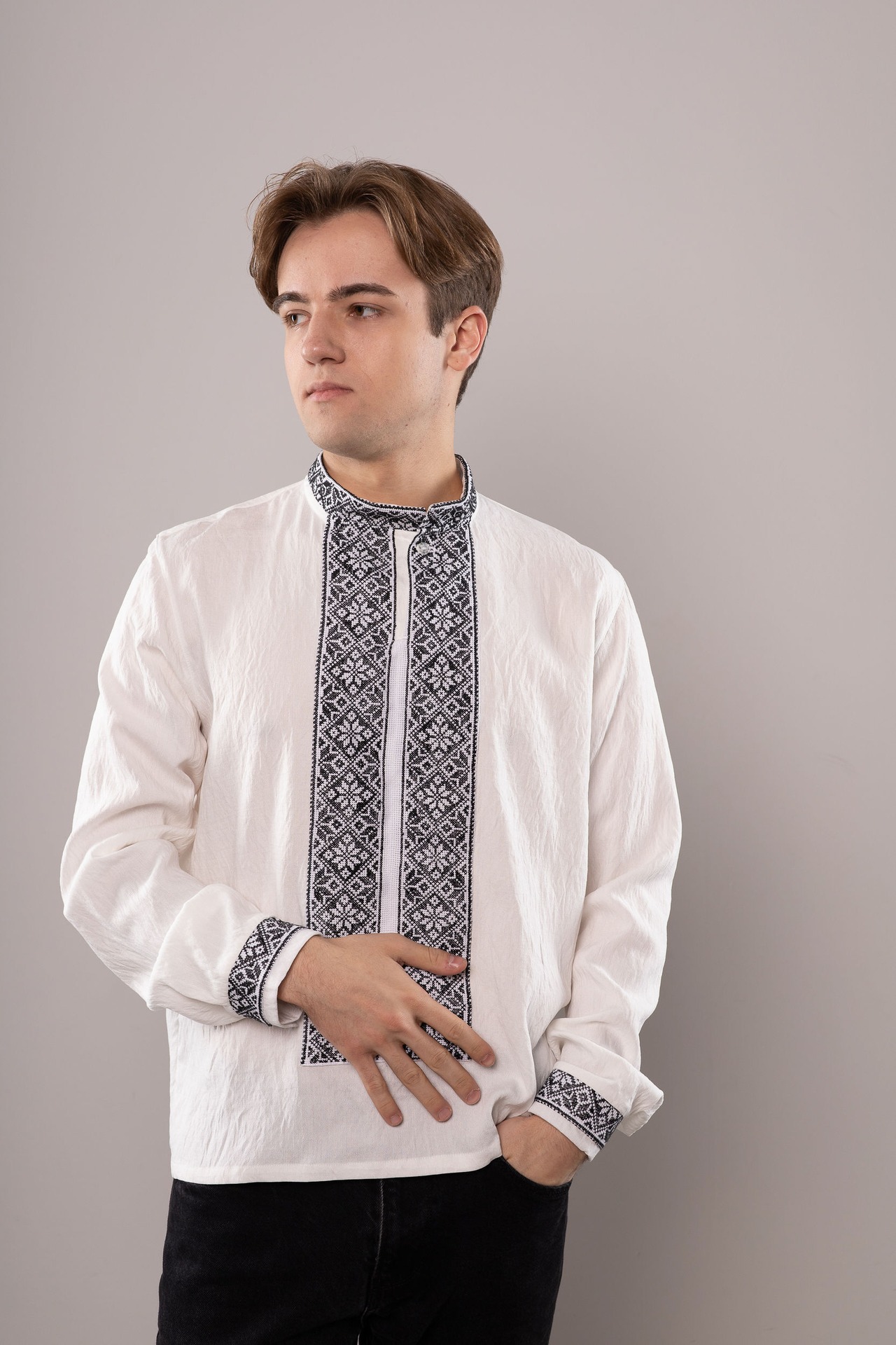 ウクライナ刺繍ヴィシヴァンカ　クロスステッチ手刺繍　XLサイズ　メンズ - 10