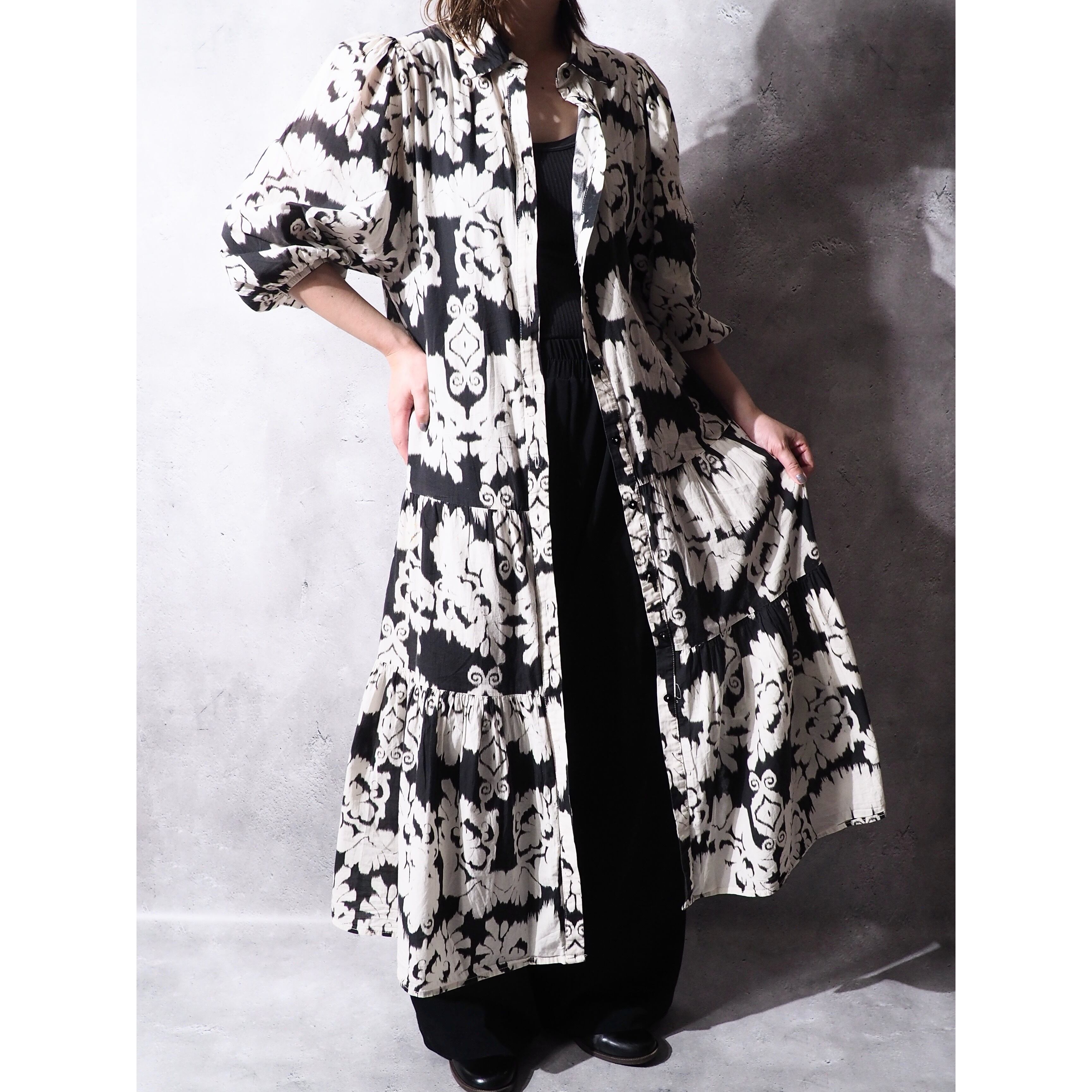 1990s Beautiful Gothic Flower pattern Design vintage onepiece Dress (made in Italy)