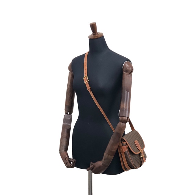 CELINE セリーヌ マカダム ショルダーバッグ ブラウン ブラゾン型押し レザー フロントバックル vintage ヴィンテージ オールド i2ayjc