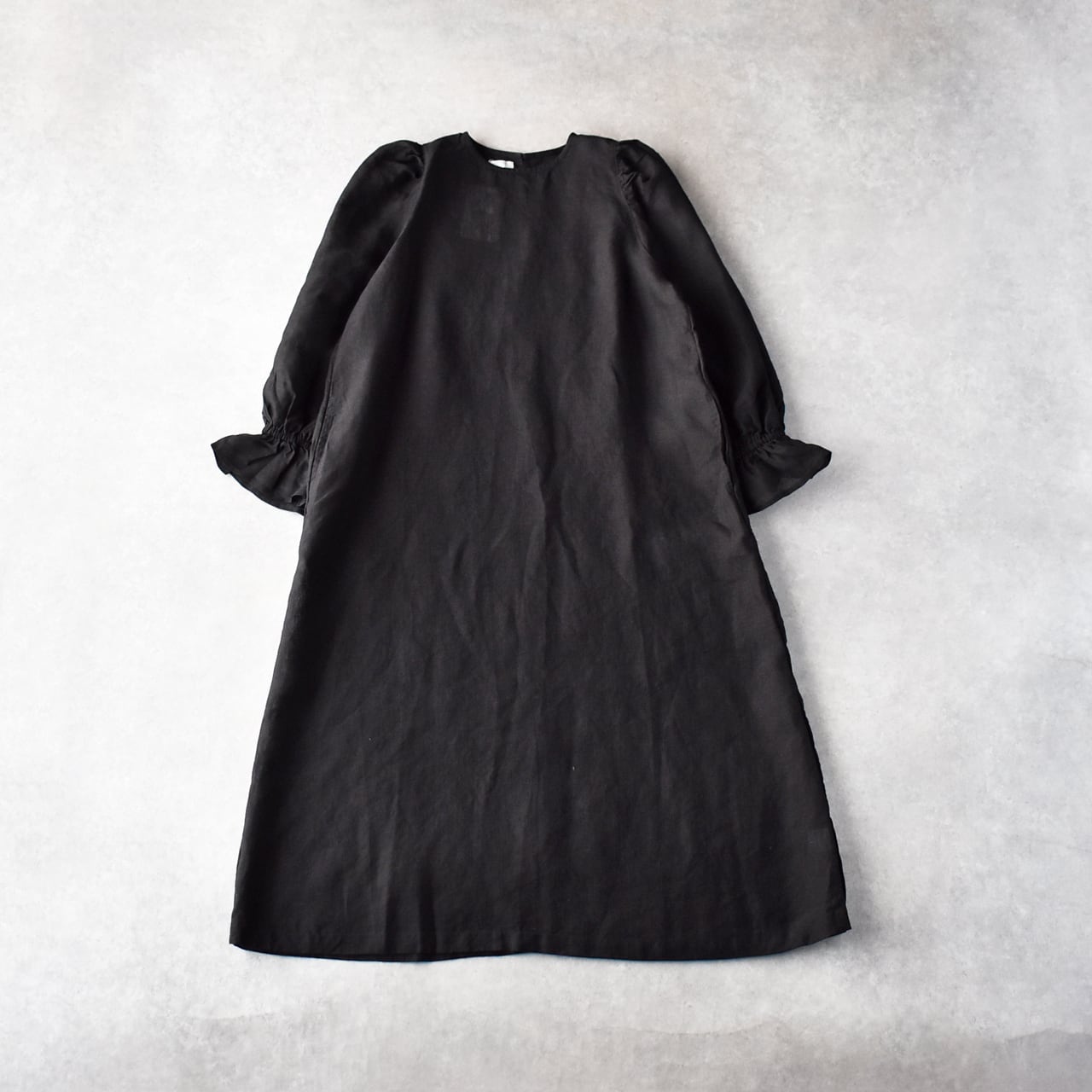 美品✨アトリエナルセ　コットンリネン　くるみボタン　半袖　ワンピース　ブラック黒 atelier naruse FORMAL ｸﾙﾐﾎﾞﾀﾝﾜﾝﾋﾟｰｽ (ﾌﾞﾗｯｸ) FO3062 | NORTHWEST SELECT