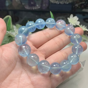 2.透明感ブルー☆アクアマリンブレスレット