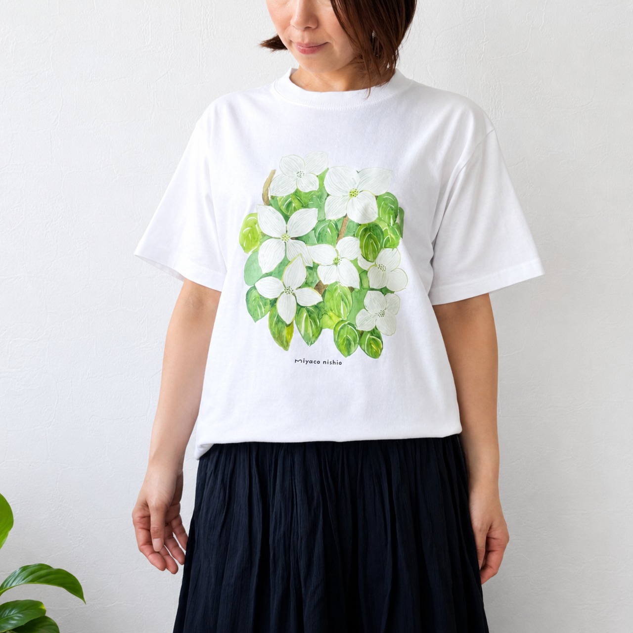 水彩画を着るTシャツ　「ヤマボウシ」