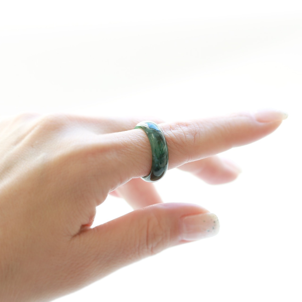 【17.5号】天然翡翠リング くり抜き甲丸リング A貨翡翠 jd_rg1183