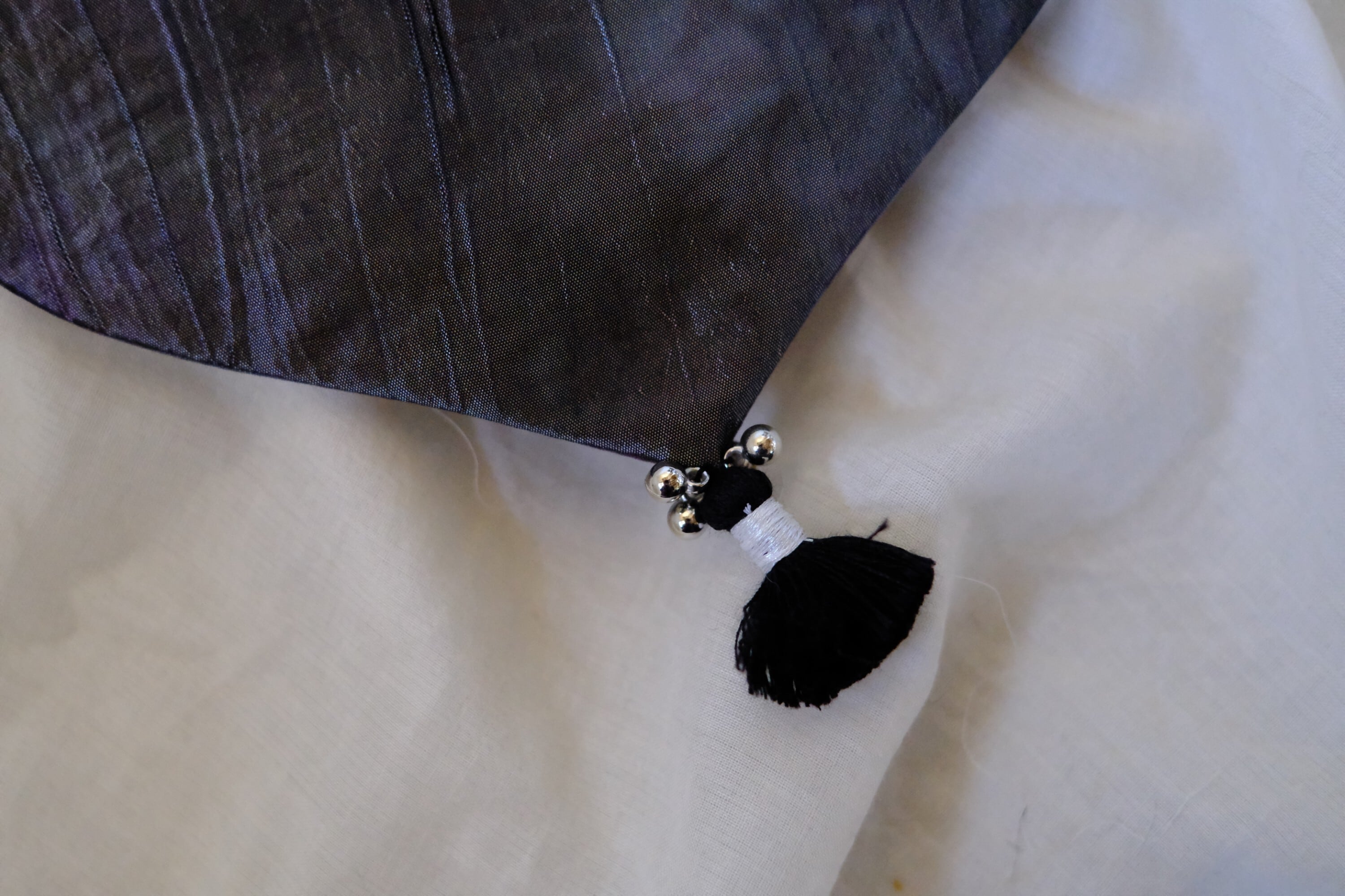 バネ口ポーチ　o-0528