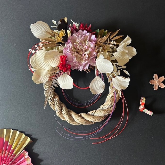 2026年★ラベンダー色のダリアとユーカリのお正月飾り　しめ飾り　お正月飾り　しめ縄飾り　ダリア　ラッピング無料　ユーカリ　水引　元旦　お正月