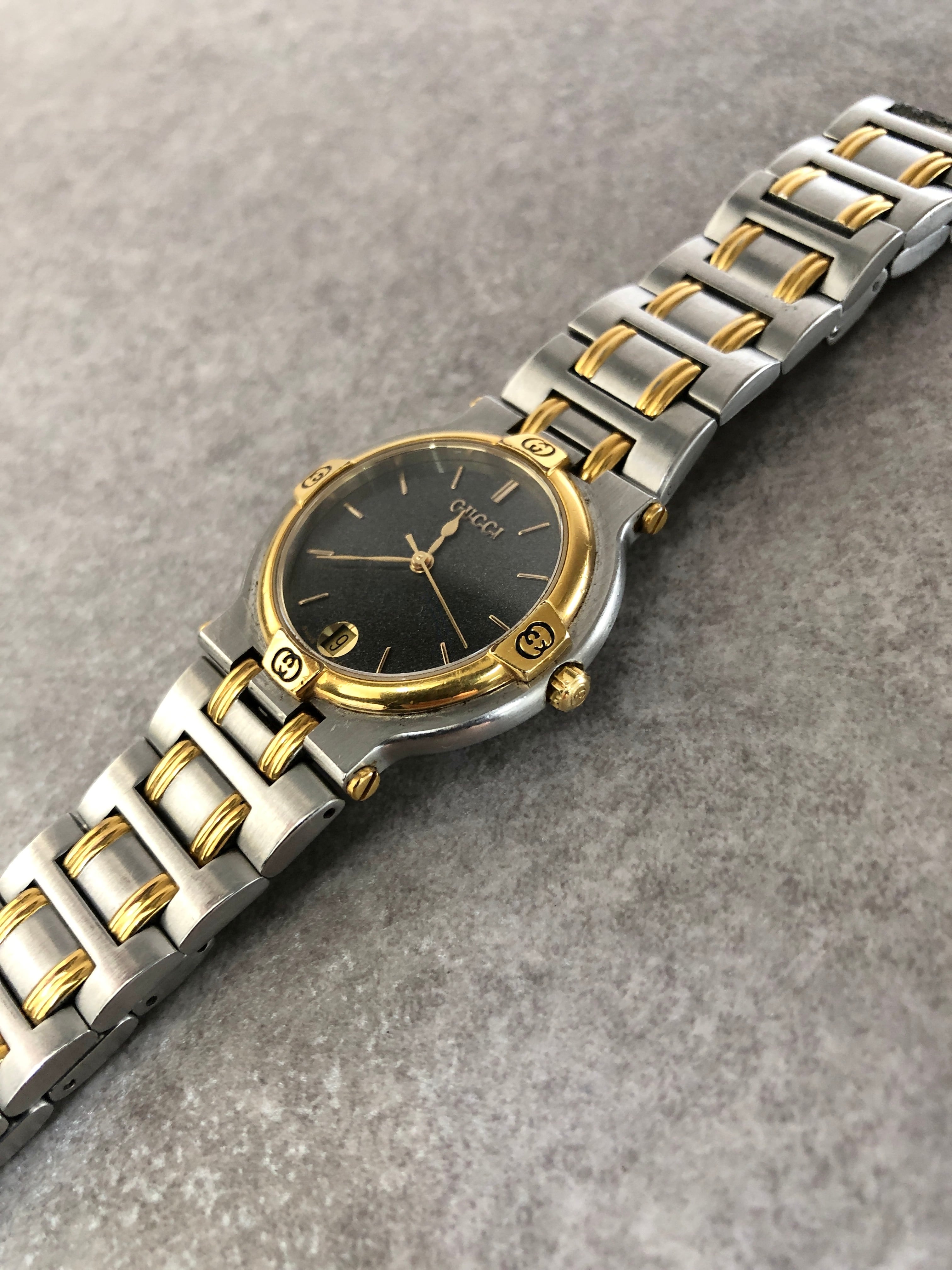 GUCCI グッチ 腕時計 シルバー×ゴールド ロゴ ステンレススチール