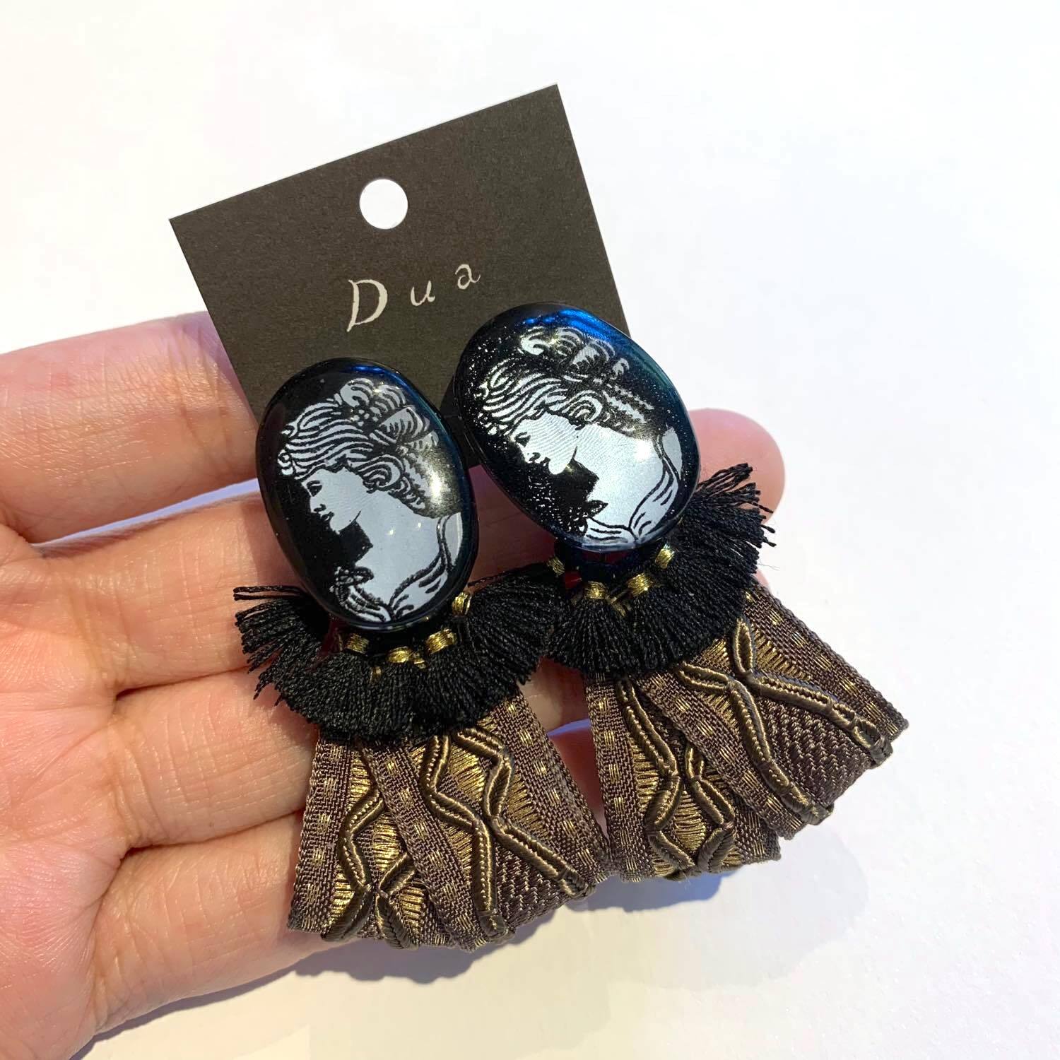 アンティークボタン　カメオ　オーガンジーリボン　ピアス　イヤリング アンティークボタン カメオ オーガンジーリボン ピアス イヤリング